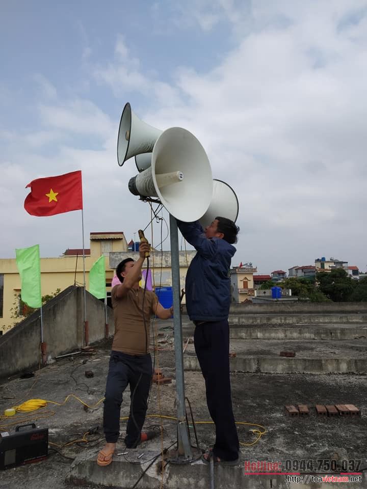 loa-phat-thanh-xa.jpg